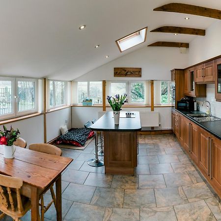 Pass The Keys Peaceful & Coastal 2 Bedroom Cottage Cardigan Eksteriør bilde