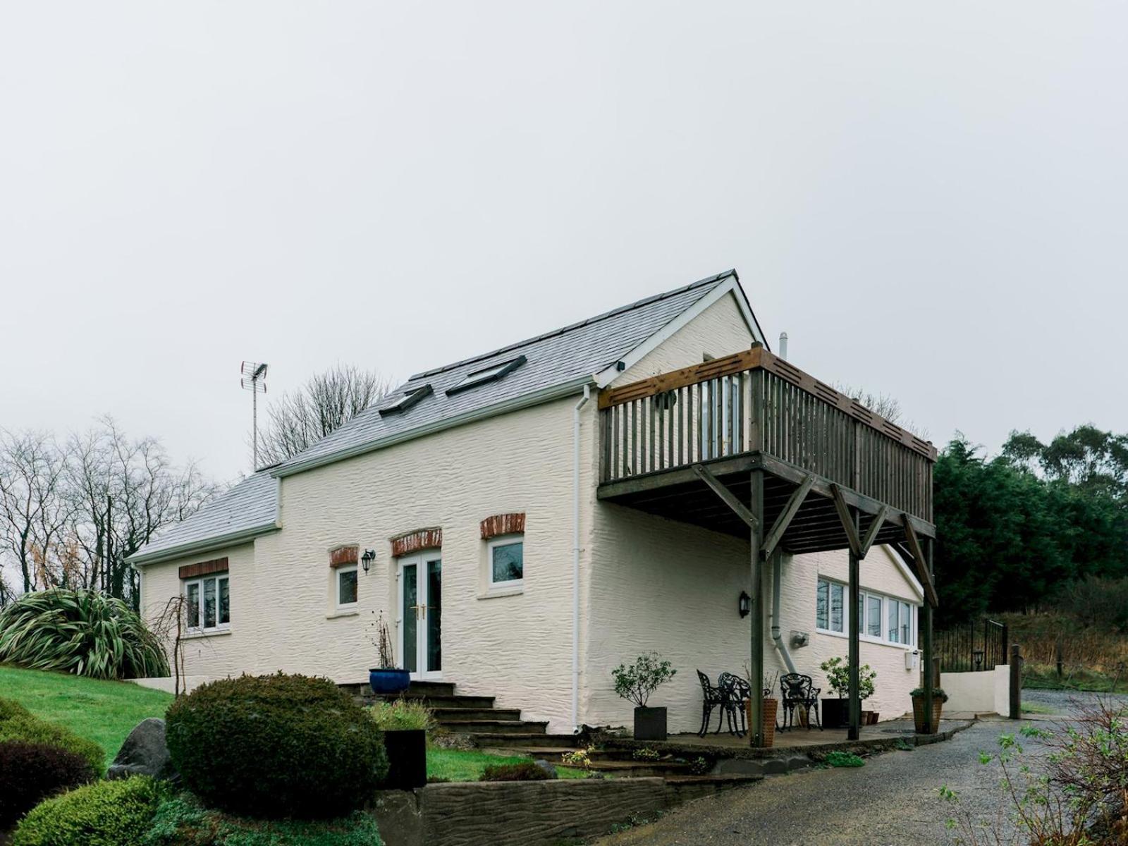 Pass The Keys Peaceful & Coastal 2 Bedroom Cottage Cardigan Eksteriør bilde