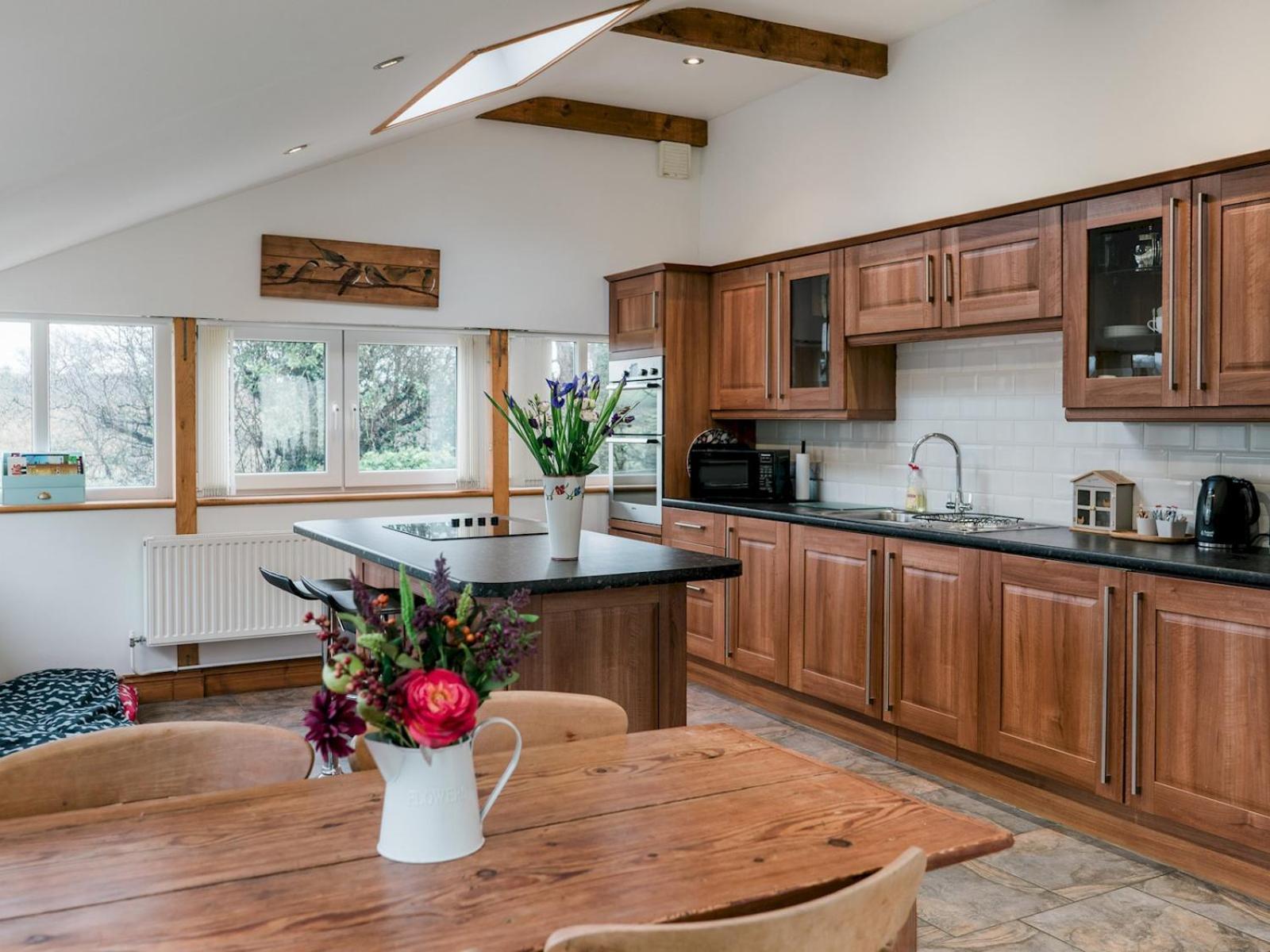 Pass The Keys Peaceful & Coastal 2 Bedroom Cottage Cardigan Eksteriør bilde