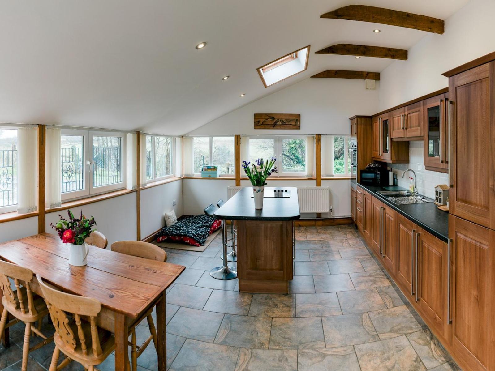 Pass The Keys Peaceful & Coastal 2 Bedroom Cottage Cardigan Eksteriør bilde