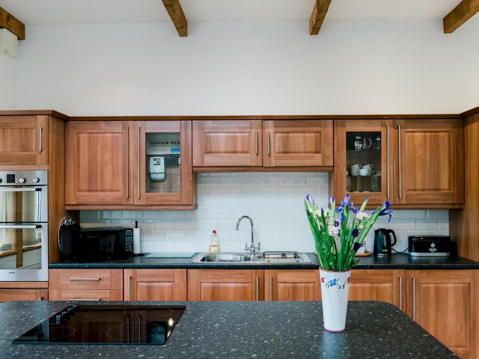 Pass The Keys Peaceful & Coastal 2 Bedroom Cottage Cardigan Eksteriør bilde