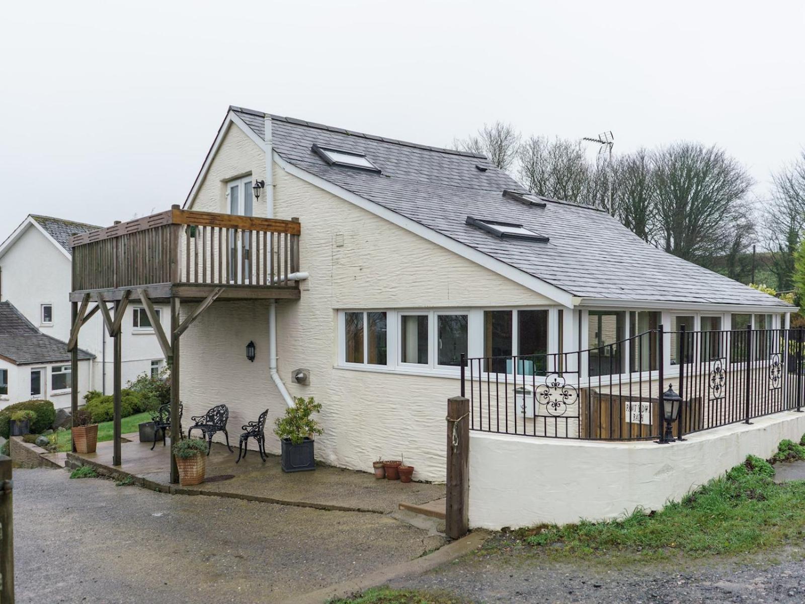 Pass The Keys Peaceful & Coastal 2 Bedroom Cottage Cardigan Eksteriør bilde