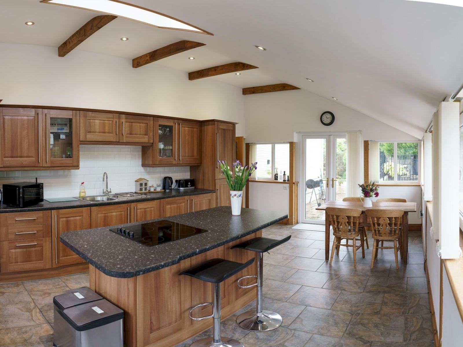 Pass The Keys Peaceful & Coastal 2 Bedroom Cottage Cardigan Eksteriør bilde